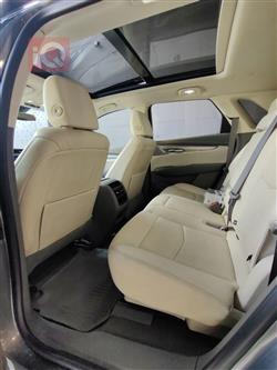 کادیلاک XT5